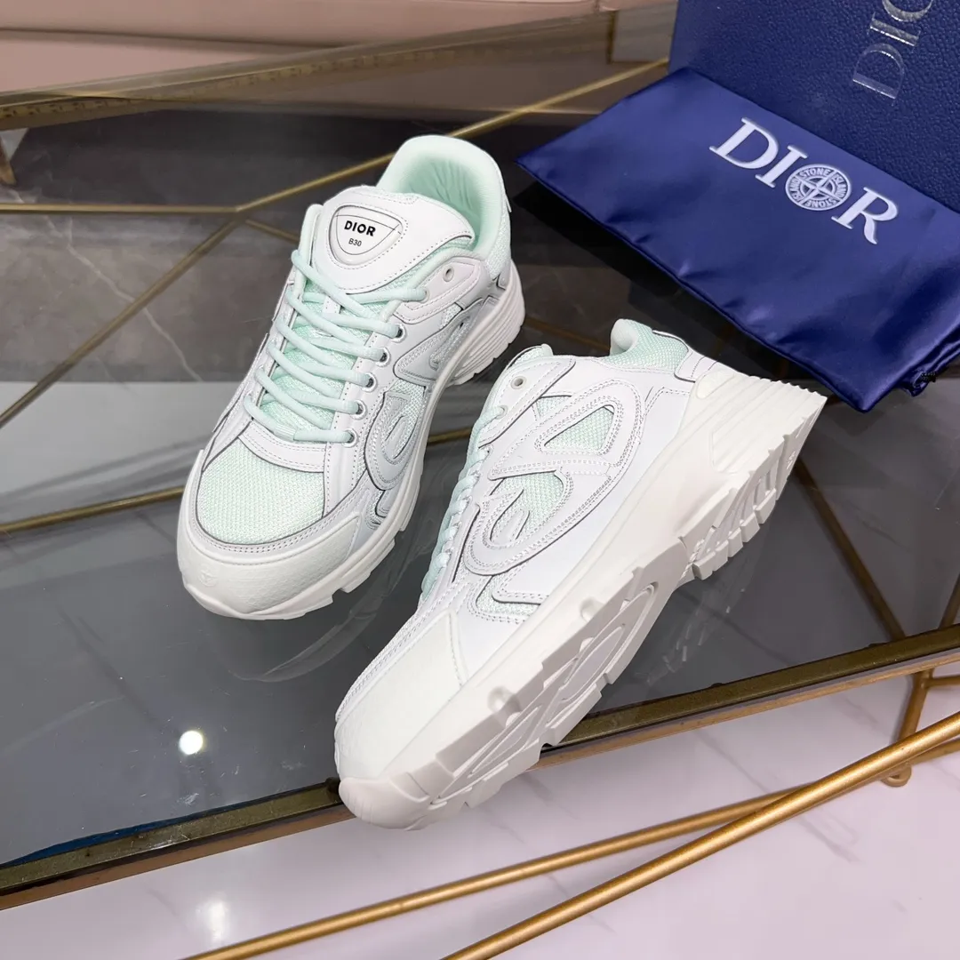 Men's Men's Shoes💰P460💰【DIOR】Dior's new B30 low-top sneakers✅ Carefully crafted from gray mesh fabric and white technical fabric, it features a CD30" graphic logo, and "DIO~B30" and "CD30" logos on the heel and tongue. The extra-light sculpted rubber sole is paired with iconic embellishments to enhance style, and internal stretch details create an ideal and comfortable wearing experience. Can be matched with a variety of casual looks to highlight a fashionable and modern sports style. Size: 38-44 (45 can be customized)